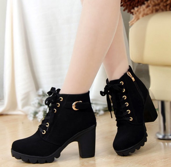 Solid color women's leather boots lace up Martin boots - Image 8